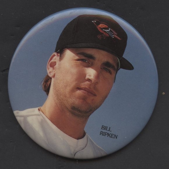 VINTAGE BALTIMORE ORIOLES PIN BACK OF BILLY RIPKEN EXCELLENT SHAPE - Picture 1 of 1